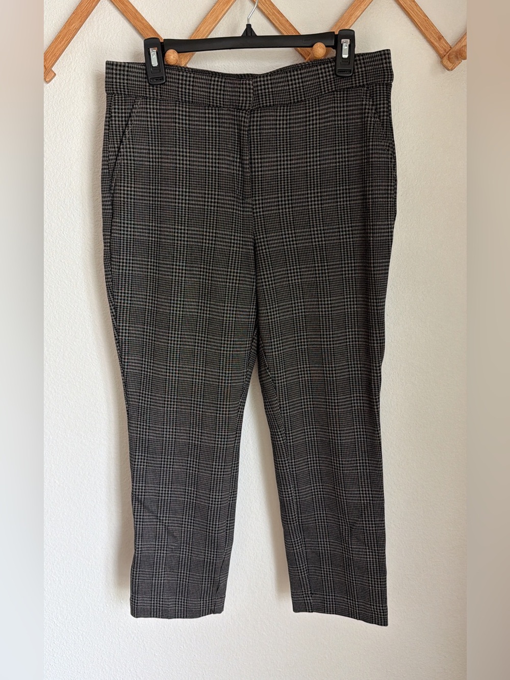Banana Republic Plaid Women’s Ankle Dress Pants - Size 8